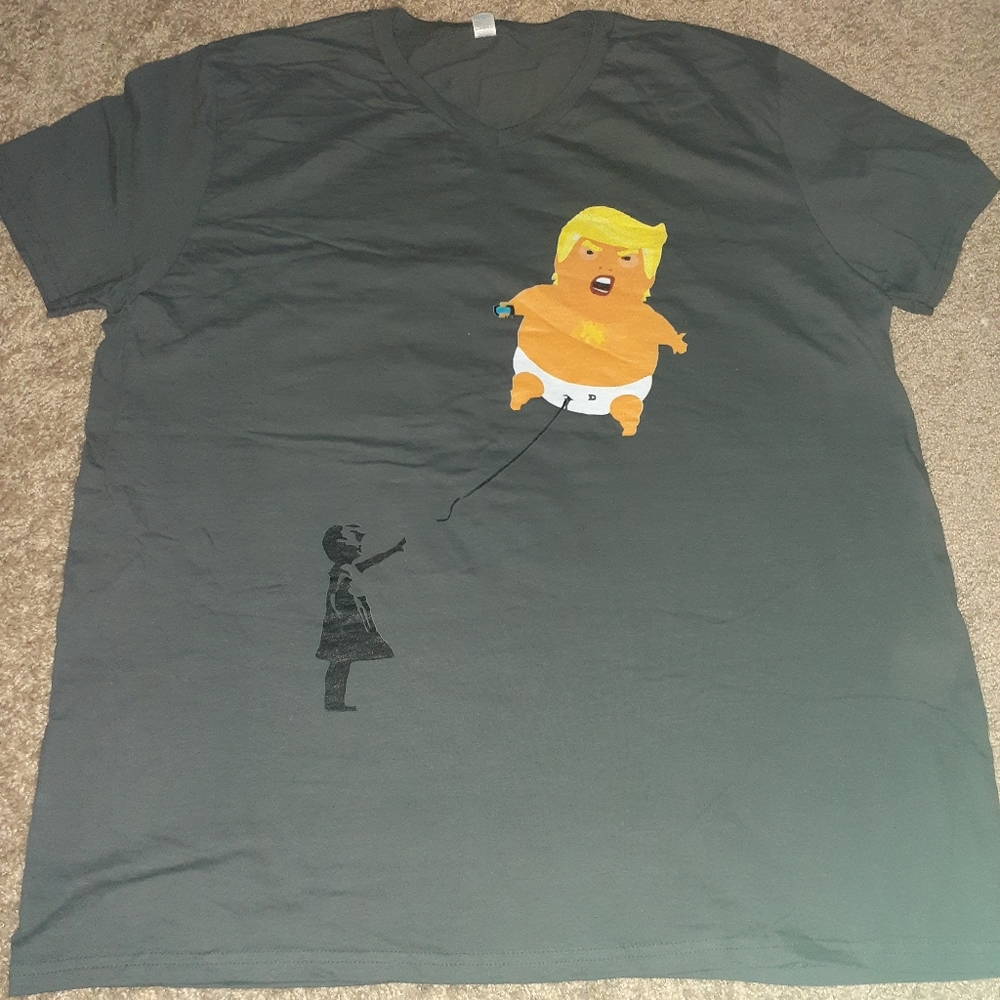 NWOT Donald Trump balloon tshirt